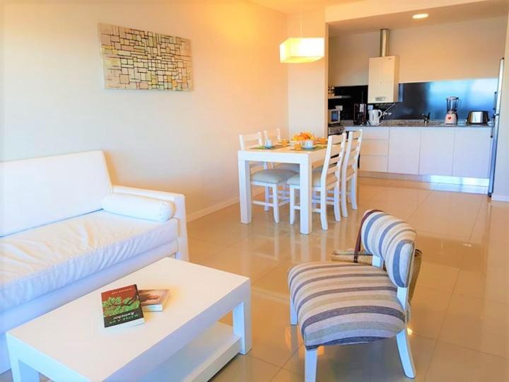 Hotel Tejas Rojas Вилья-Хесель Экстерьер фото