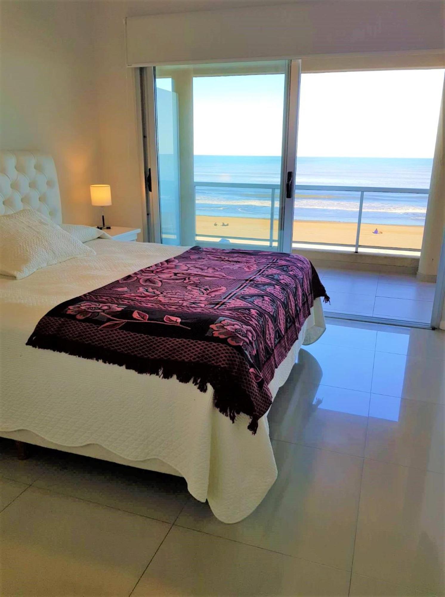Hotel Tejas Rojas Вилья-Хесель Экстерьер фото