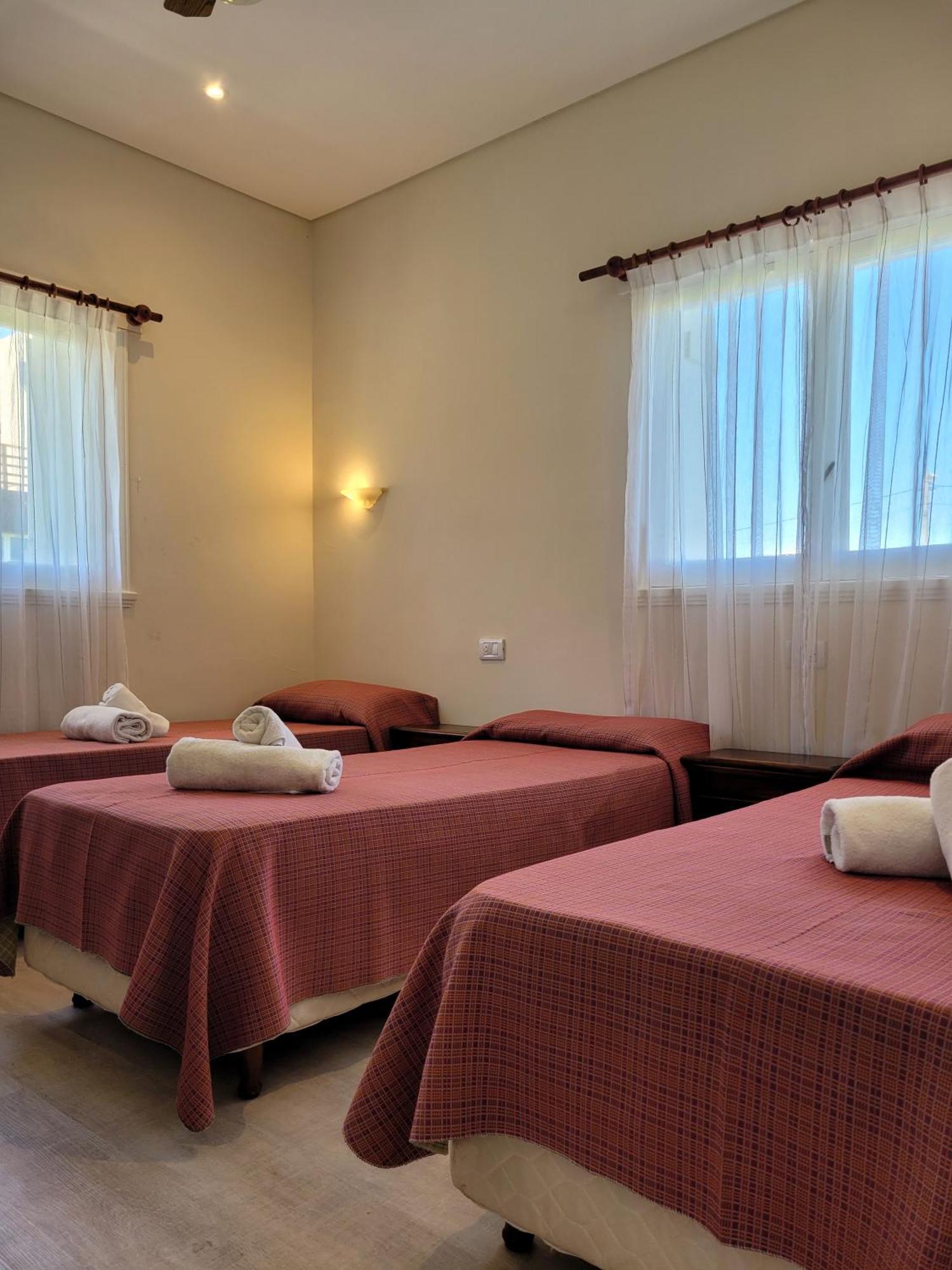 Hotel Tejas Rojas Вилья-Хесель Экстерьер фото