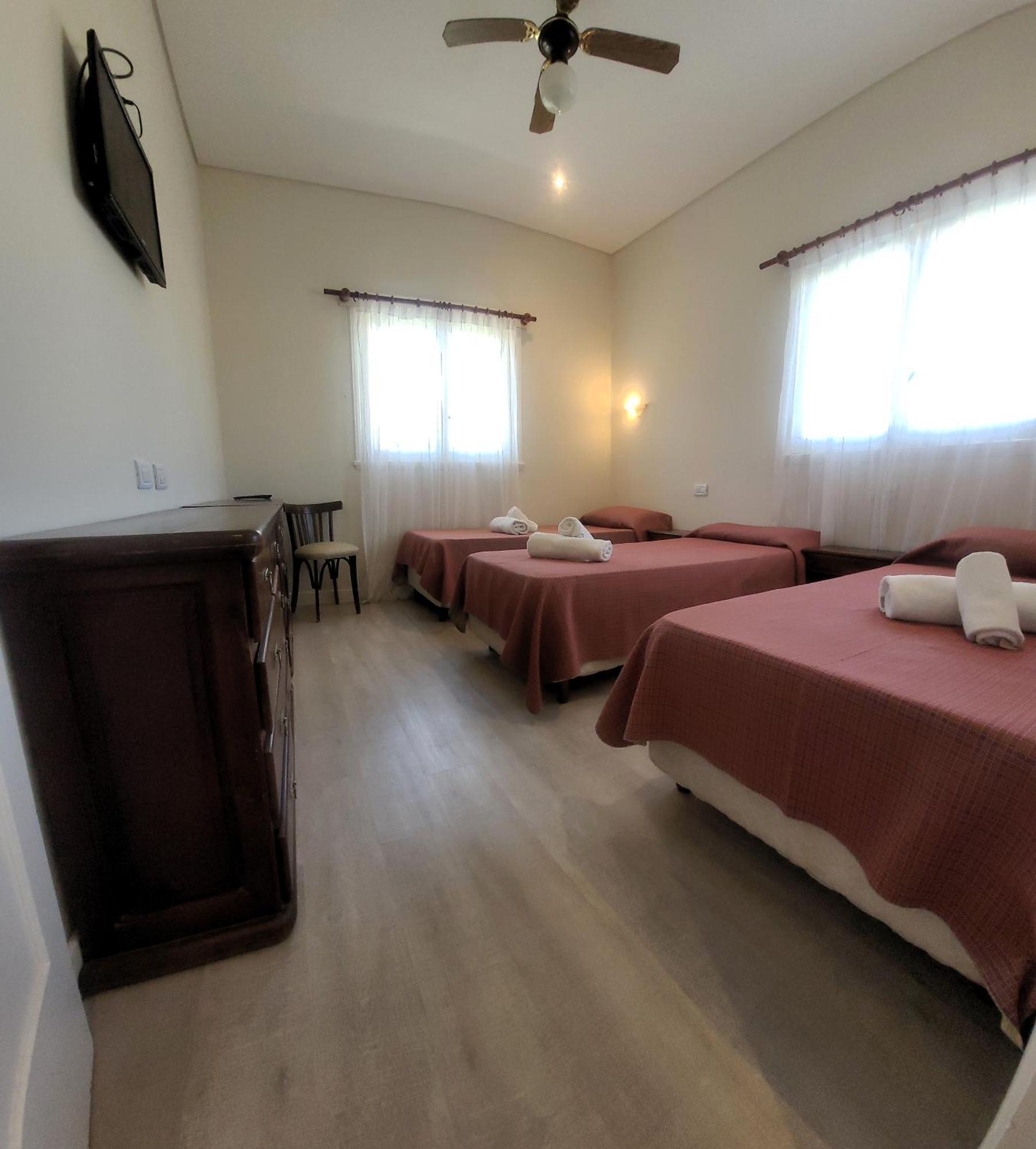 Hotel Tejas Rojas Вилья-Хесель Экстерьер фото