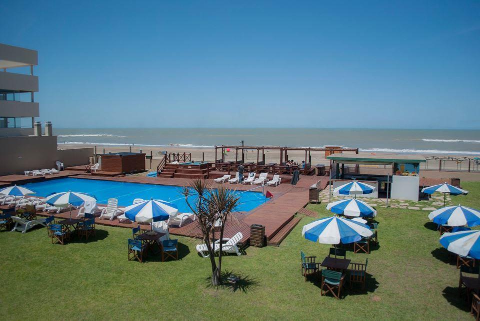Hotel Tejas Rojas Вилья-Хесель Экстерьер фото