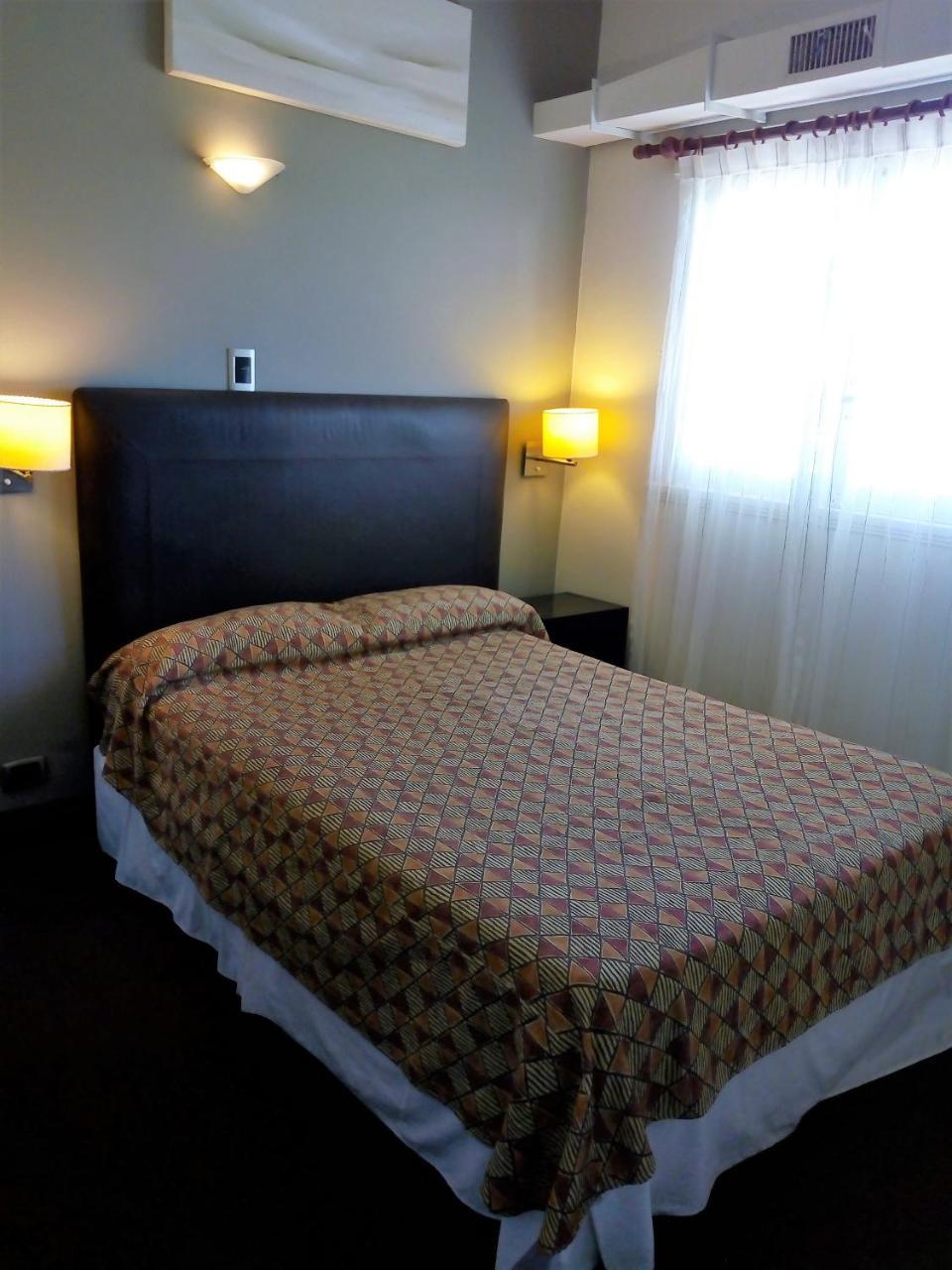 Hotel Tejas Rojas Вилья-Хесель Экстерьер фото